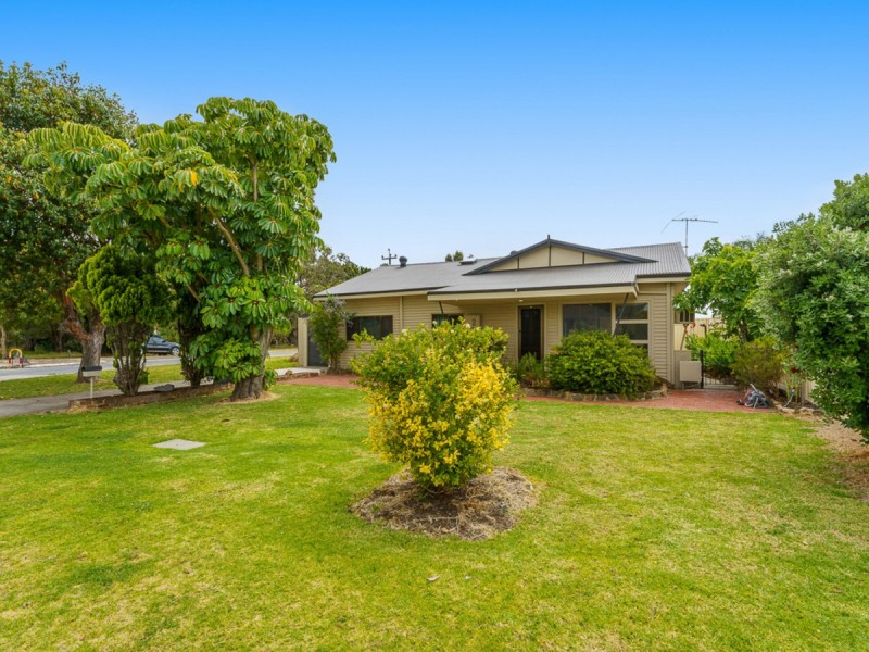 2 North Street, Beckenham WA 6107