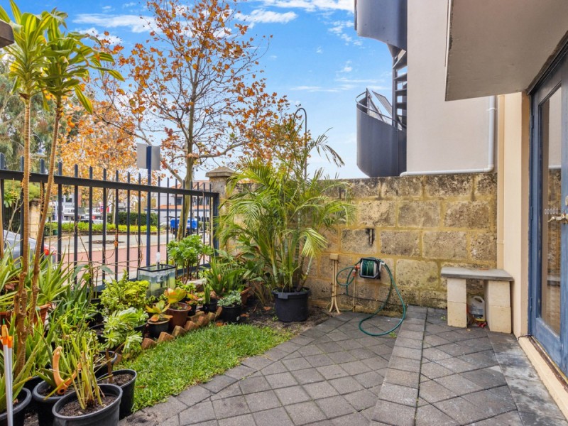 28B Haig Park Circle, East Perth WA 6004