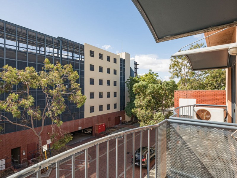 7/11 Regal Place, East Perth WA 6004