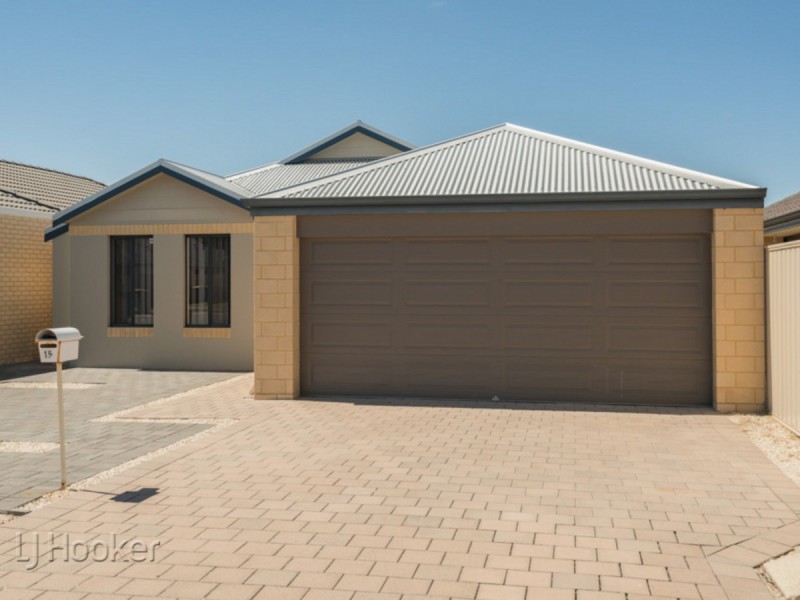 15 Trafalgar Place, Queens Park WA 6107