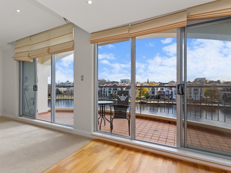 42/20 Royal Street, East Perth WA 6004