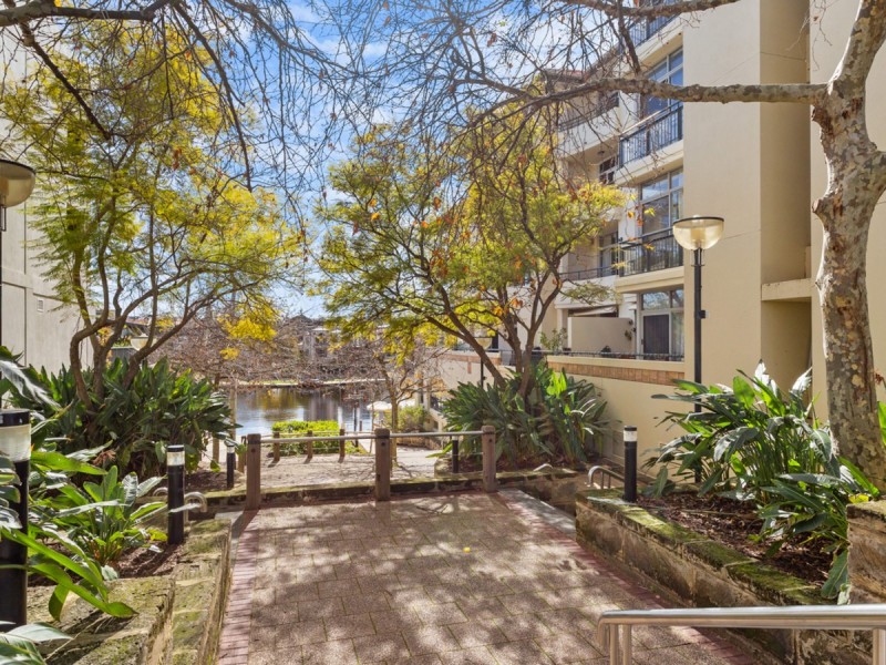 42/20 Royal Street, East Perth WA 6004