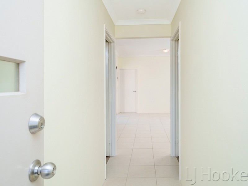 1/214 Wharf Street, Queens Park WA 6107