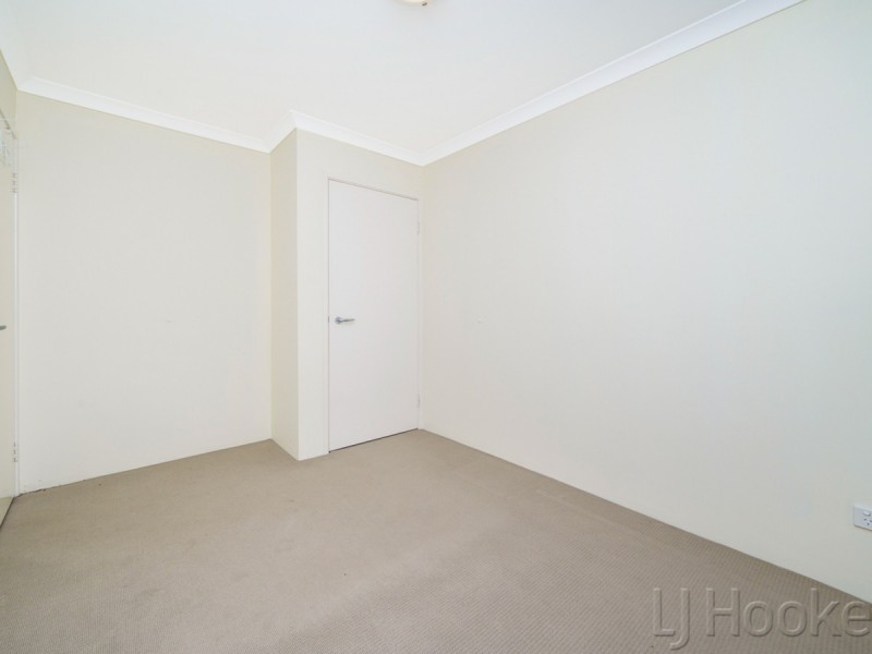 1/214 Wharf Street, Queens Park WA 6107