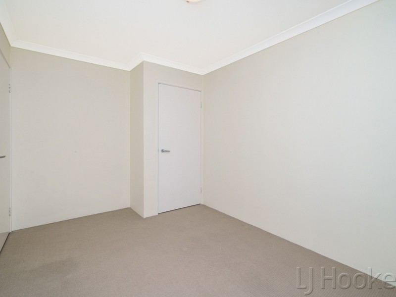 1/214 Wharf Street, Queens Park WA 6107