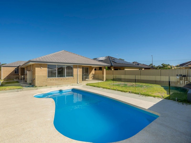 15 Aurea Place, Southern River WA 6110