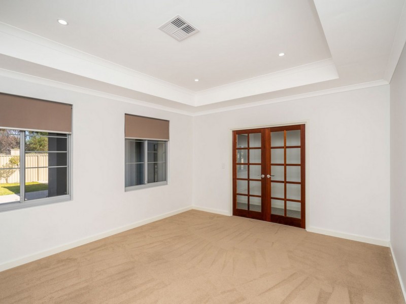 15 Aurea Place, Southern River WA 6110