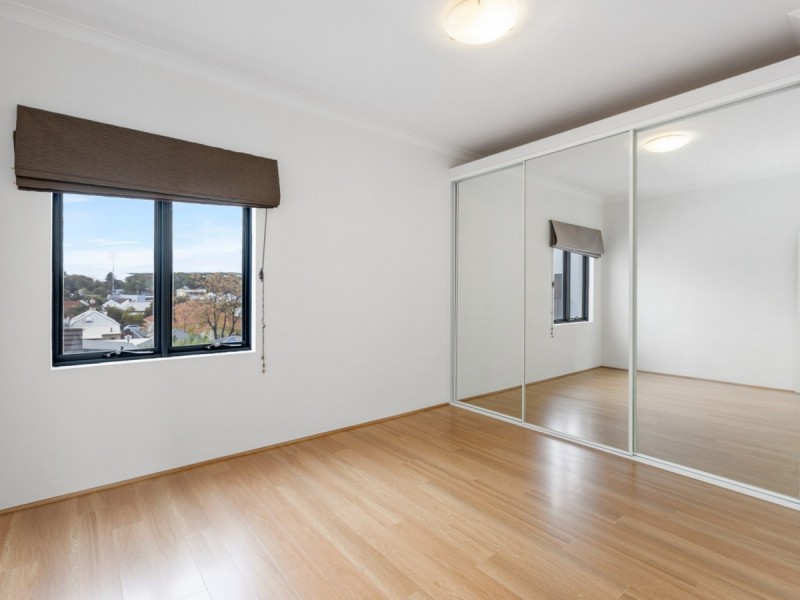 14/2 Pisconeri Street, Perth WA 6000