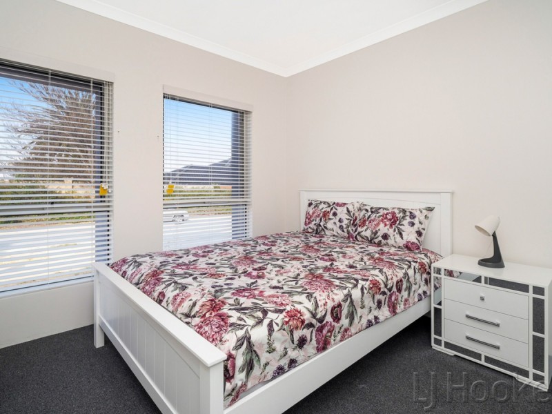 24 Canberra Avenue, Landsdale WA 6065