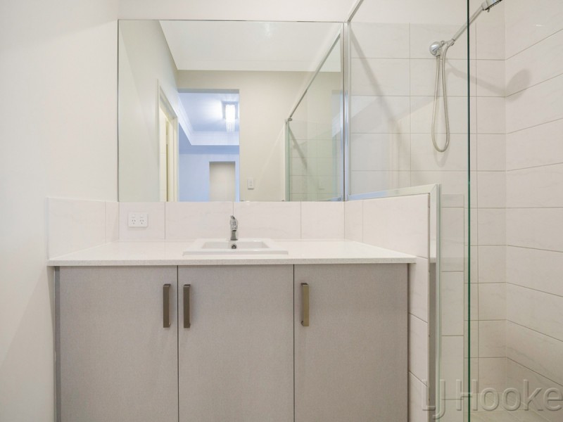 24 Canberra Avenue, Landsdale WA 6065