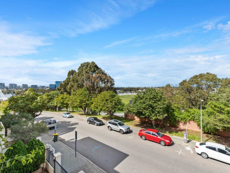 51B/22 Nile Street, East Perth WA 6004