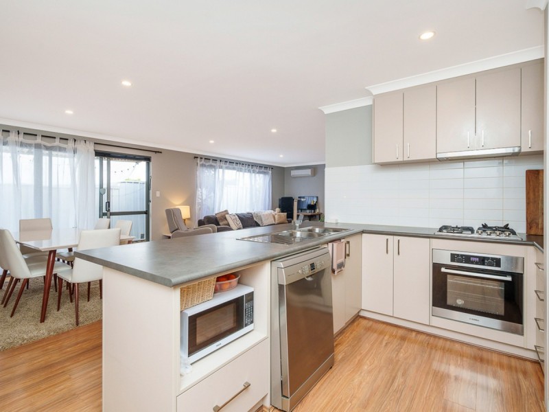 7B Lunar Way, Beckenham WA 6107