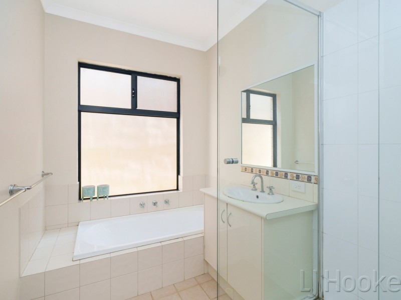 4/104 Station Street, East Cannington WA 6107