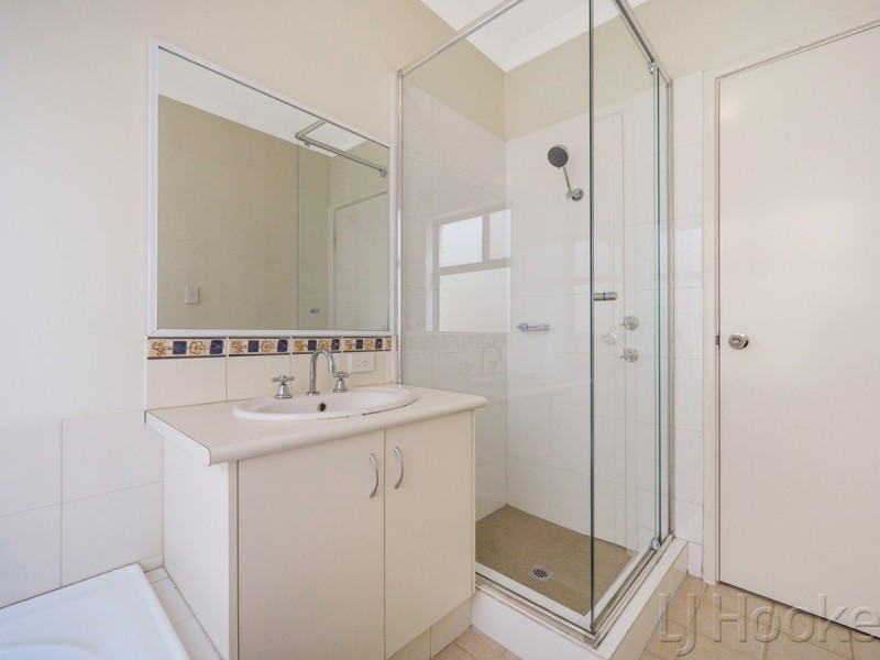 4/104 Station Street, East Cannington WA 6107