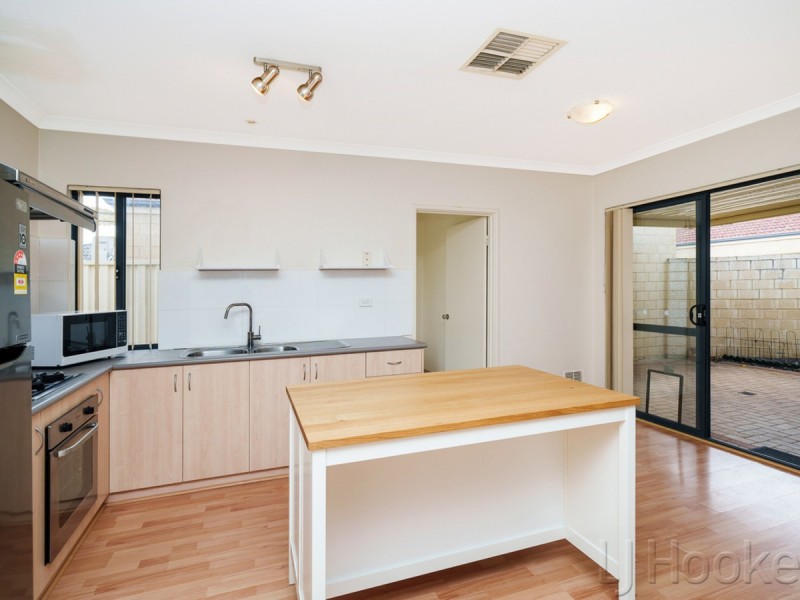 4/104 Station Street, East Cannington WA 6107