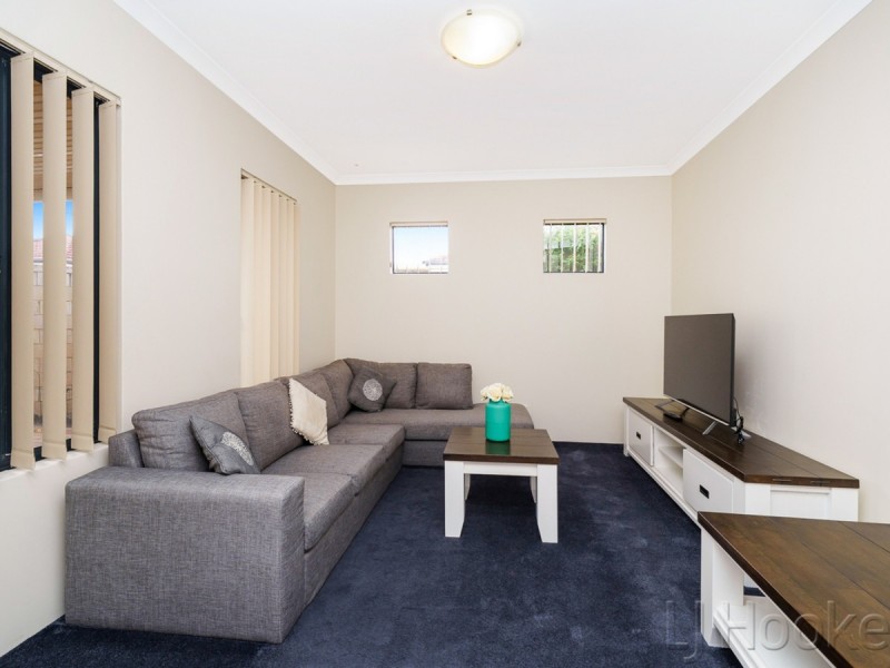 4/104 Station Street, East Cannington WA 6107