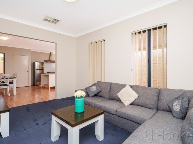 4/104 Station Street, East Cannington WA 6107