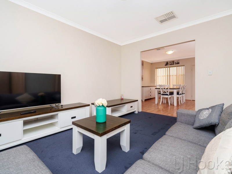 4/104 Station Street, East Cannington WA 6107
