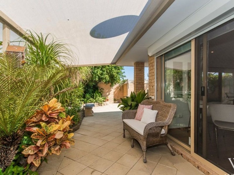 11/2 Palmerston Street, St James WA 6102