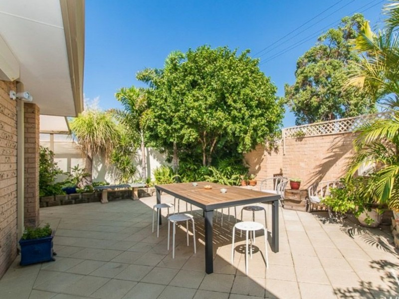 11/2 Palmerston Street, St James WA 6102