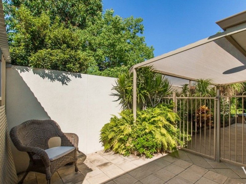 11/2 Palmerston Street, St James WA 6102