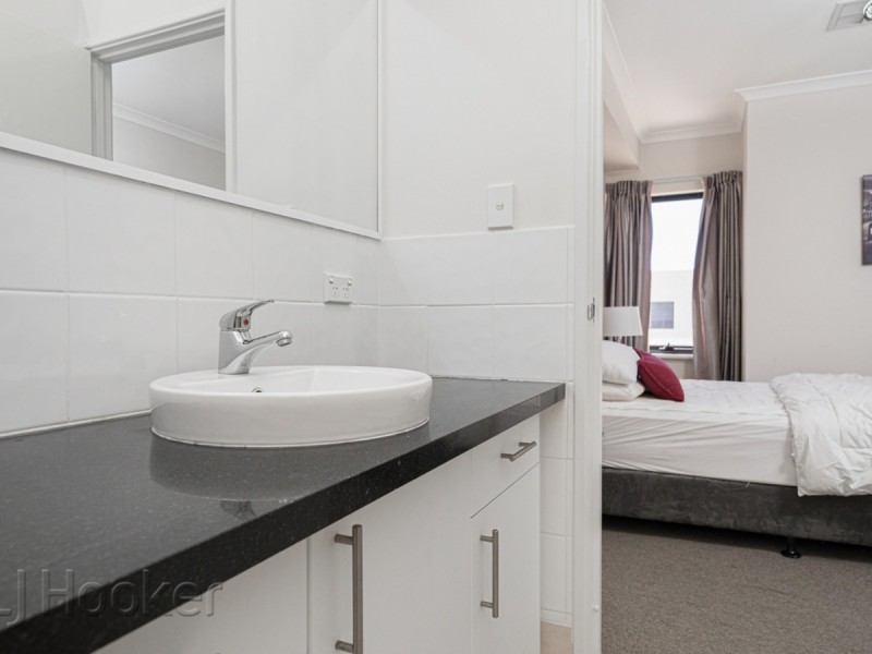 38/11 Regal Place, East Perth WA 6004