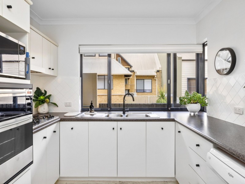 4 Constitution Street, East Perth WA 6004