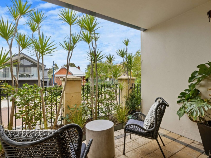 4 Constitution Street, East Perth WA 6004