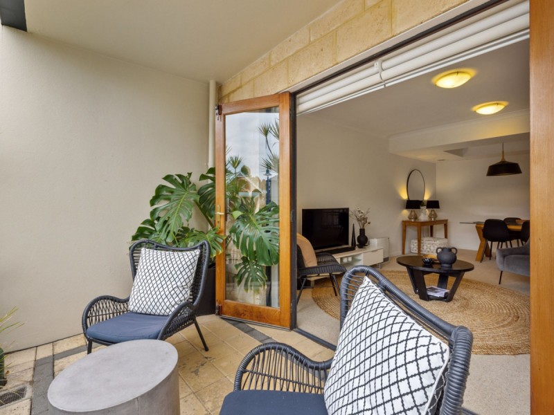 4 Constitution Street, East Perth WA 6004