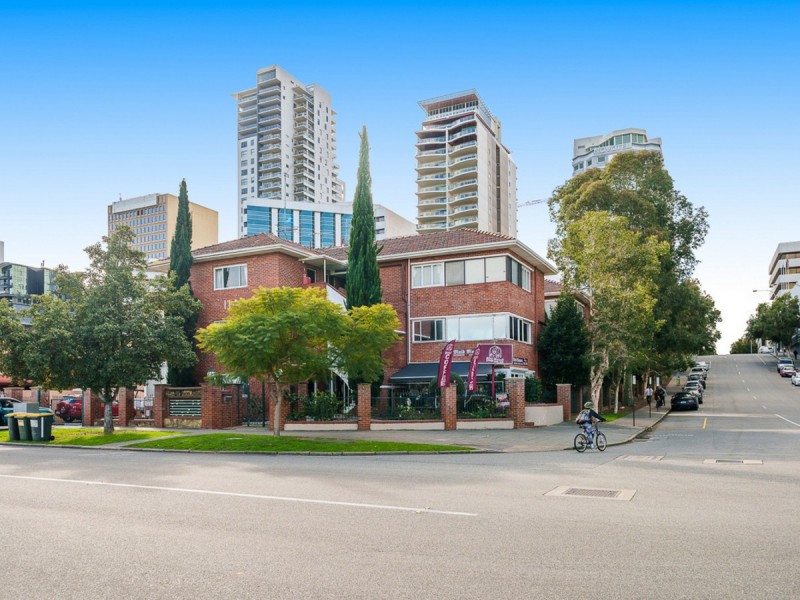 13/114 Terrace Road, Perth WA 6000