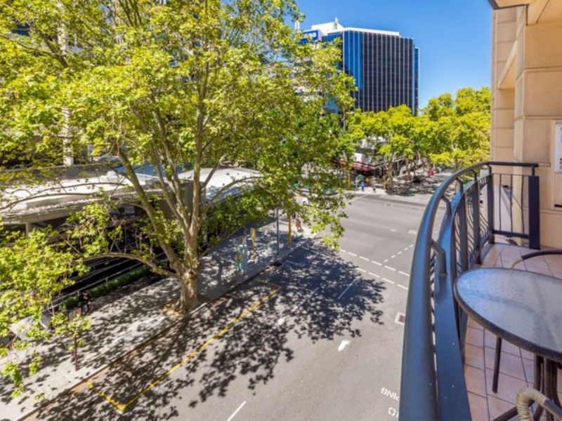 304/2 St Georges Terrace, Perth WA 6000