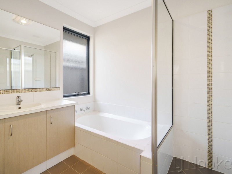 20 The Strand, Bayswater WA 6053