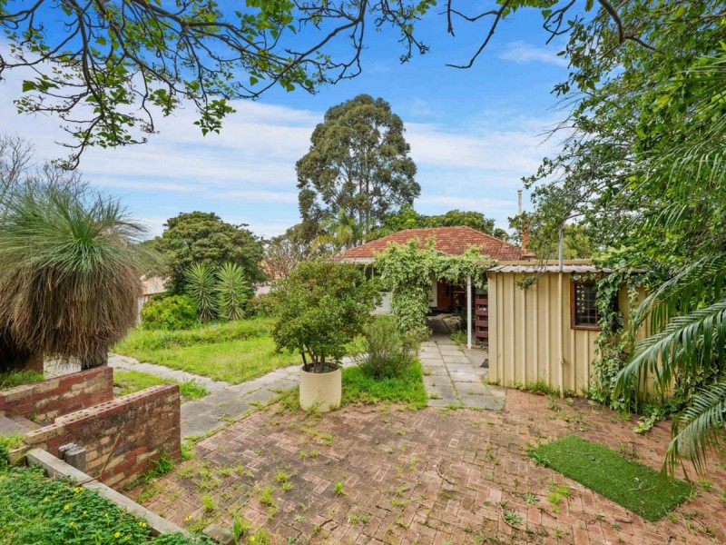 14 Benedick Road, Coolbellup WA 6163