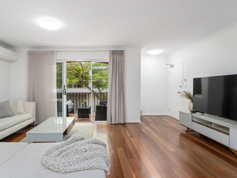 4/25 Eastbrook Terrace, East Perth WA 6004