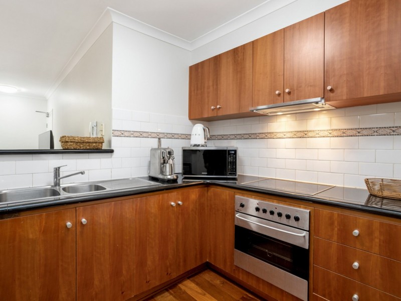4/25 Eastbrook Terrace, East Perth WA 6004