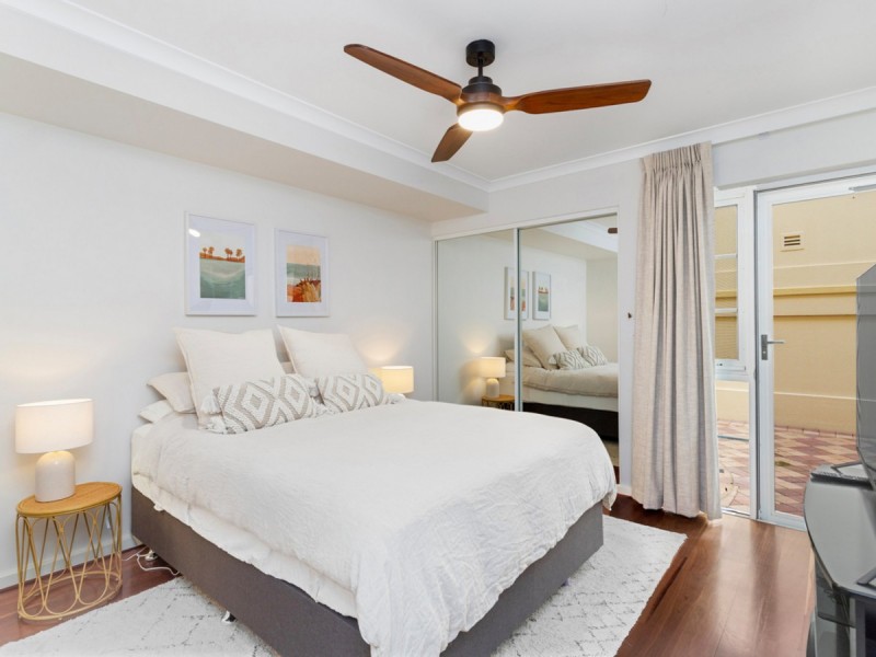 4/25 Eastbrook Terrace, East Perth WA 6004