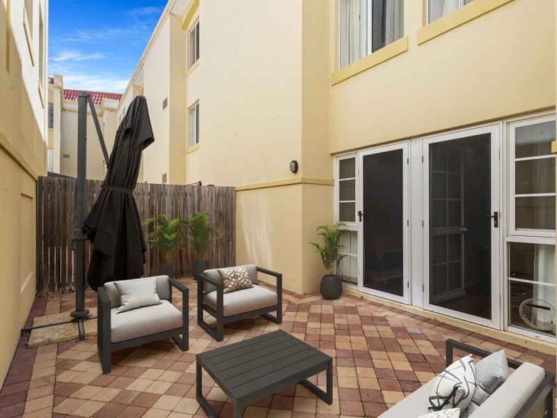 4/25 Eastbrook Terrace, East Perth WA 6004