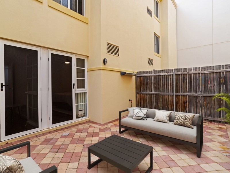 4/25 Eastbrook Terrace, East Perth WA 6004