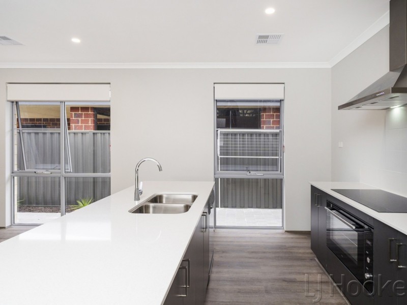 59 Lockhart Crescent, South Guildford WA 6055