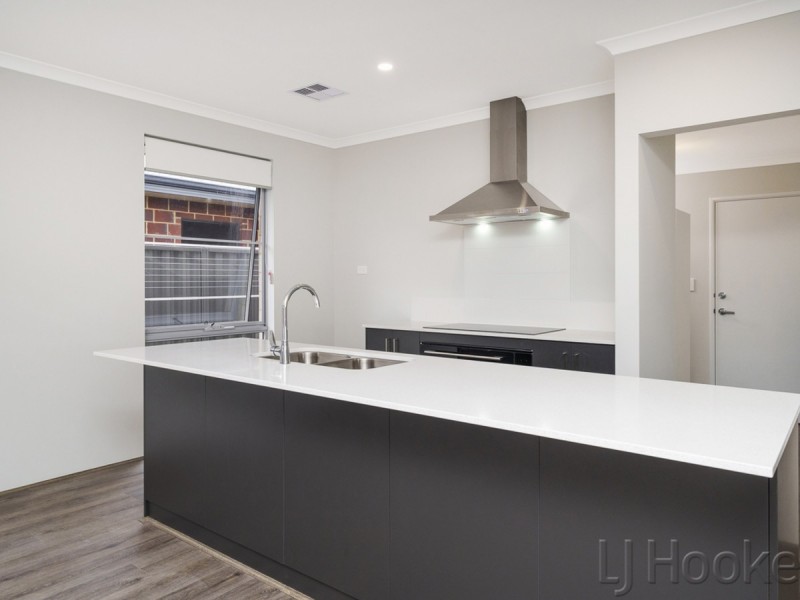 59 Lockhart Crescent, South Guildford WA 6055