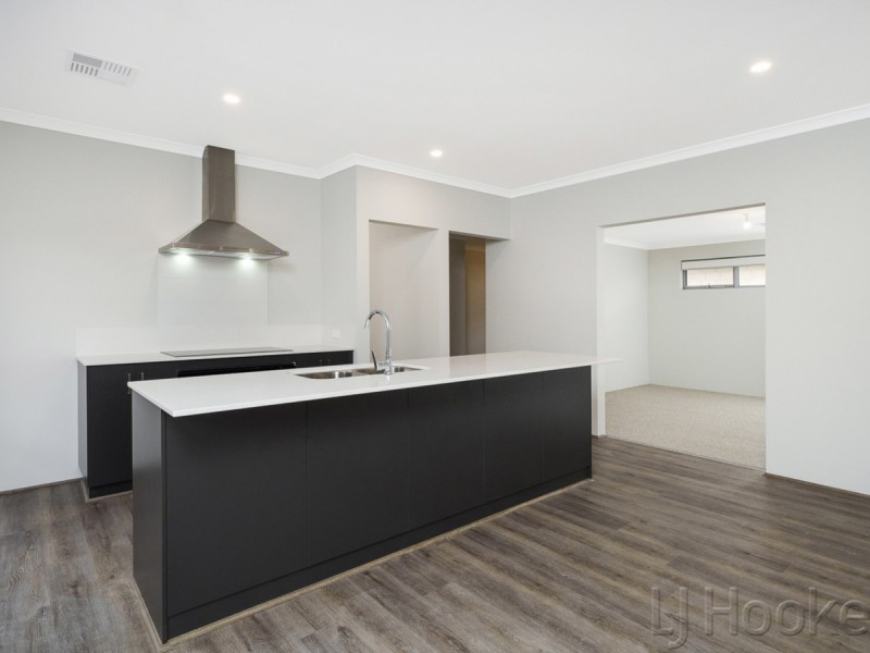 59 Lockhart Crescent, South Guildford WA 6055