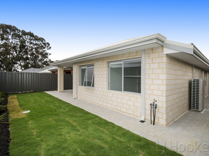 59 Lockhart Crescent, South Guildford WA 6055