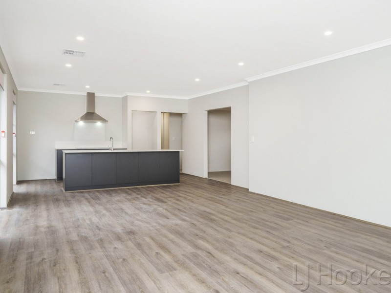 59 Lockhart Crescent, South Guildford WA 6055