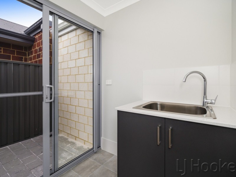 59 Lockhart Crescent, South Guildford WA 6055