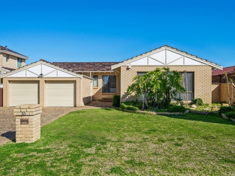 16 Whimbrel Street, Stirling WA 6021