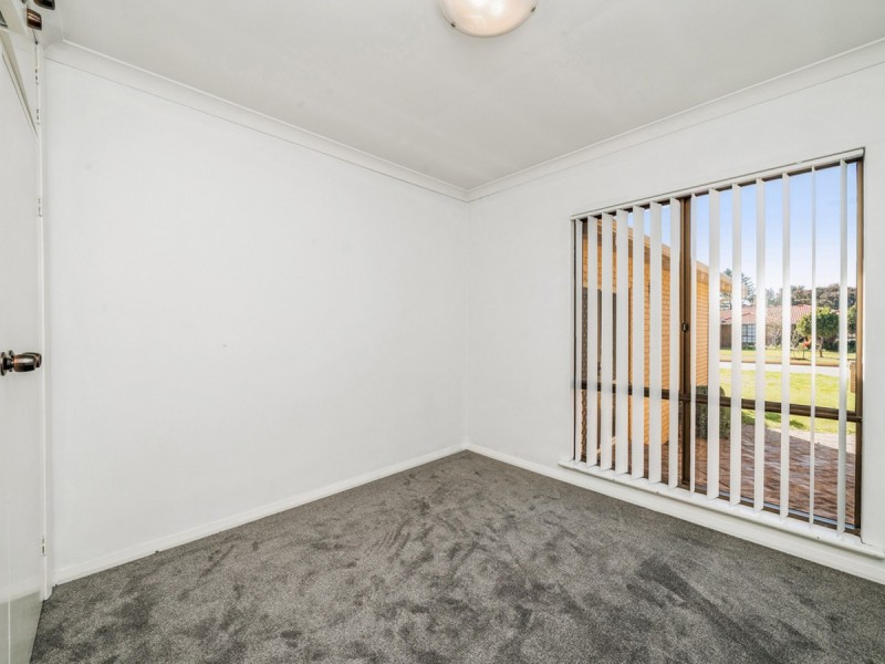 16 Whimbrel Street, Stirling WA 6021