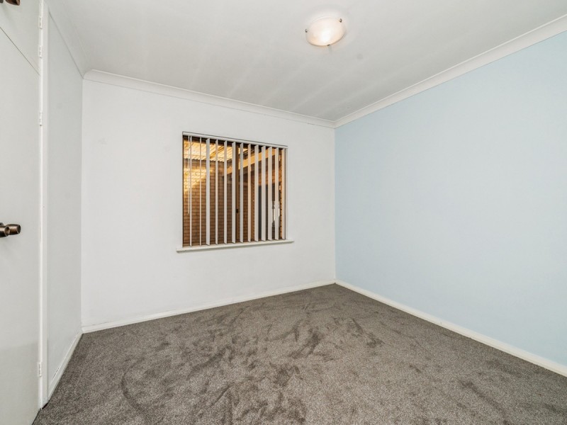 16 Whimbrel Street, Stirling WA 6021