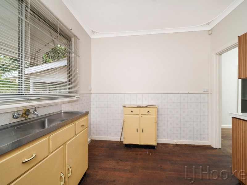 154 Coolgardie Avenue, Redcliffe WA 6104