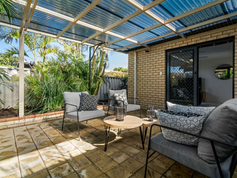 2/90 Edgecumbe Street, Como WA 6152