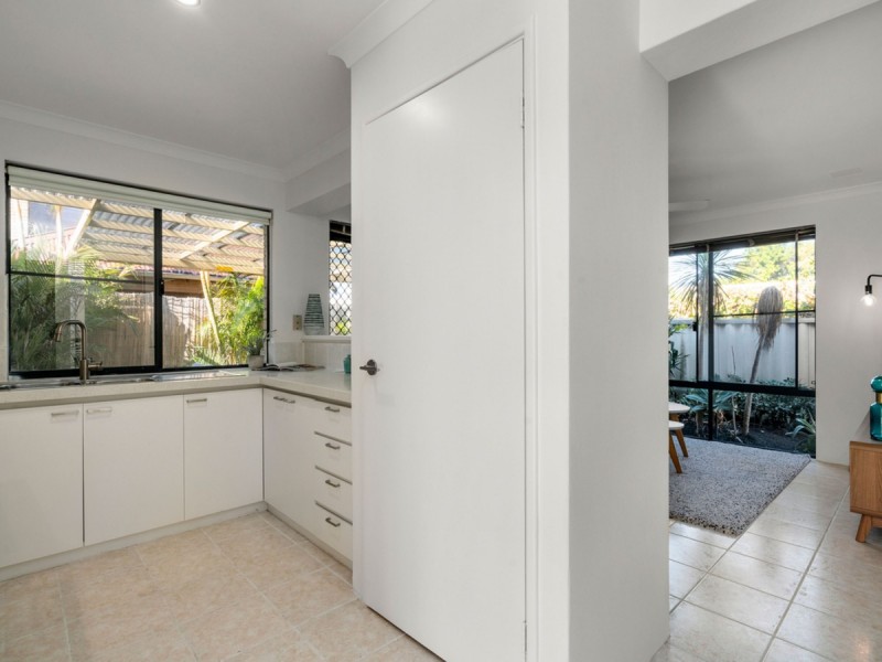 2/90 Edgecumbe Street, Como WA 6152
